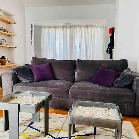 Pet-friendly Two-room Family In Magical Appartement